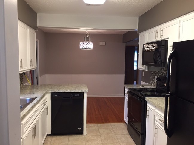 Photo - 2018 S Ridgewood Dr