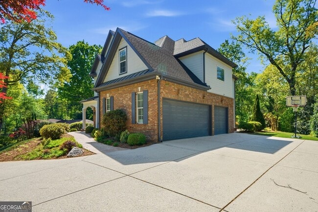 Photo - 6740 Castleton Dr NW