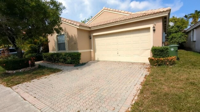 Building Photo - 1481 SW 105th Ave