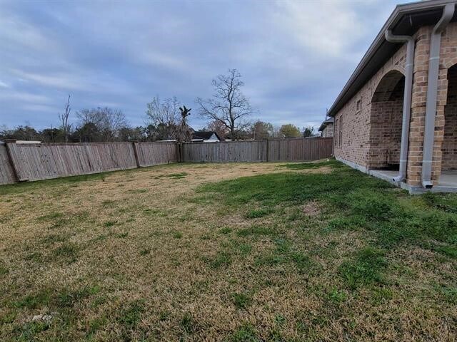 Photo - 106 Provost St