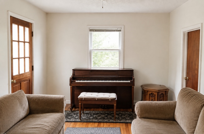 Photo - 1212 Giles Rd