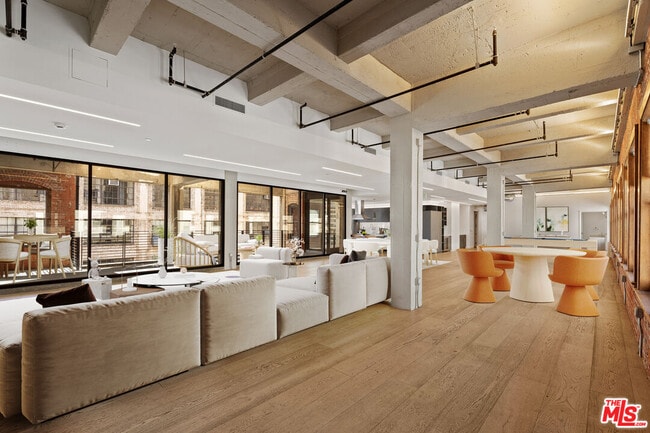 Photo - 808 S Broadway Apartment Unit 7th Floor