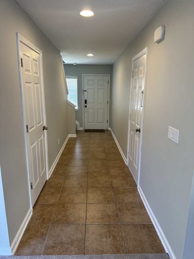 Photo - 1500 Calming Water Dr Unidad #2406