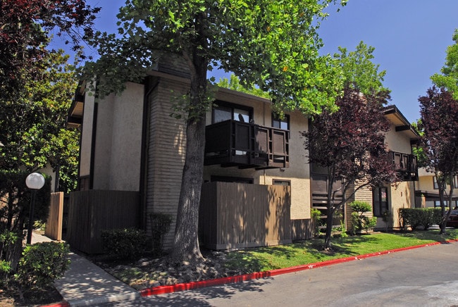 Grouse Run Apartments