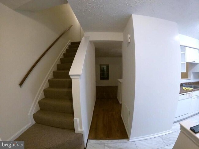 Photo - 2804 Pin Oak Ln