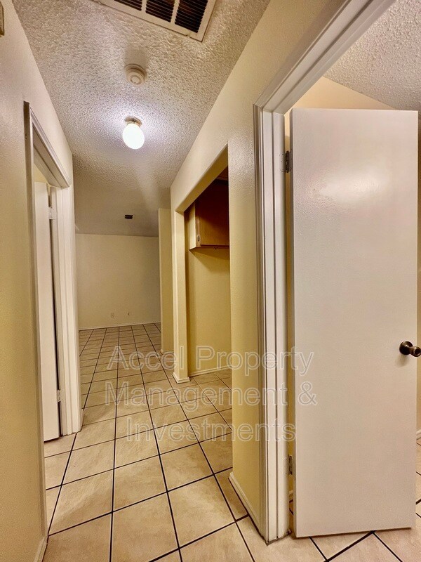Photo - 1201 W Carmen Ave Unidad #10