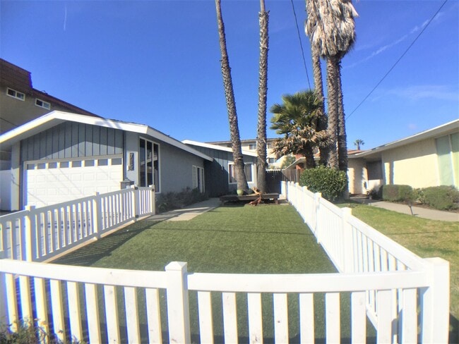 Photo - 4 Bed/ 2 Bath House Rental in El Segundo
