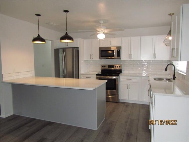 Photo - 1201 E Flora St