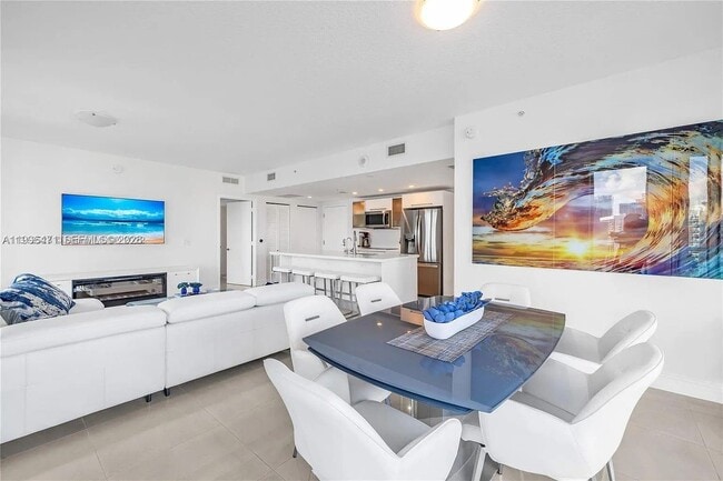 Photo - 185 SW 7th St Unit 3611