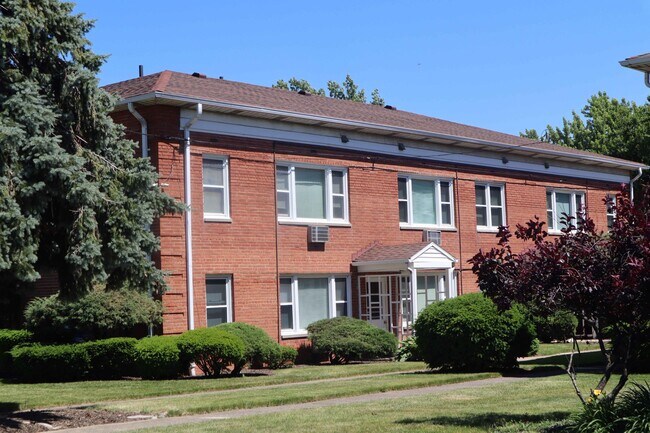 Wickliffe Manor