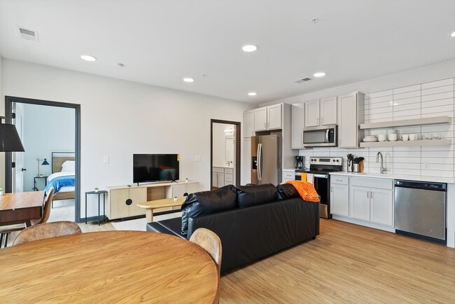 Photo - 423 E Michigan St Unit ID1026463P