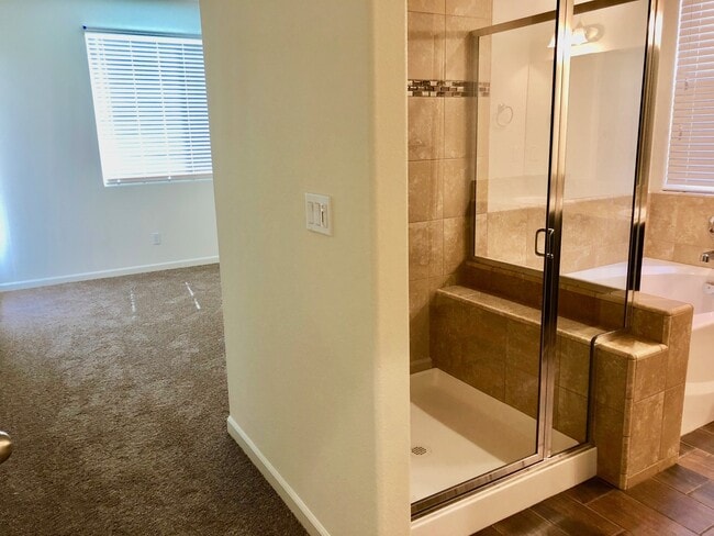 Photo - $2,150 Ashlan & Leonard, 3 Bedroom + Offic...