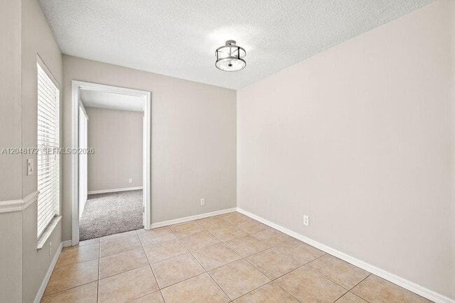 Photo - 1542 N Lawnwood Cir
