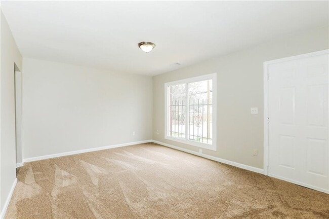 Photo - 1138 Kipling St SE