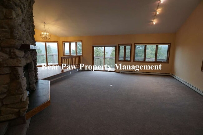 Photo - Unbelievable Views in this Stunning Contemporary Mountain Home!!