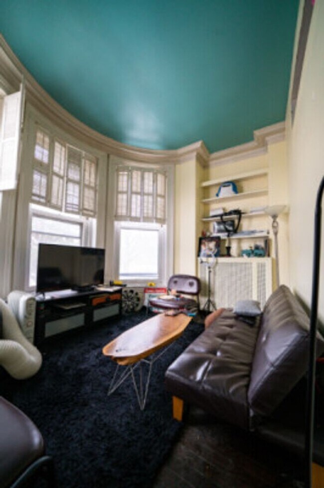 Photo - FENWAY 4 bed 2 bath - 9/1/26