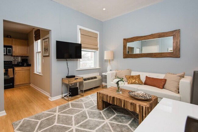 Photo - 1822 15th St NW Unidad ID576P