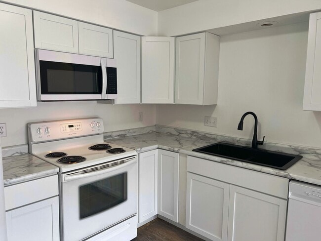 Photo - 915 Genrich St Unidad 2