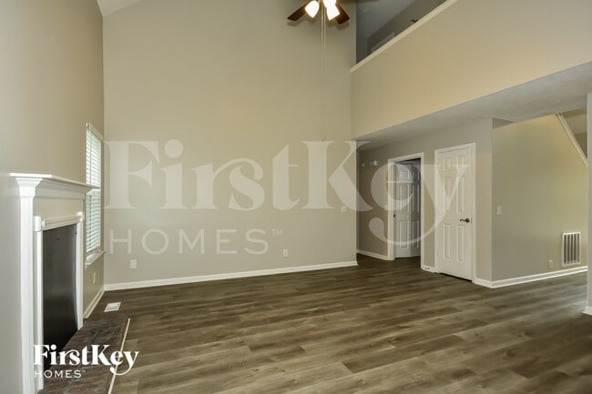 Photo - 610 Woodland Hills Dr