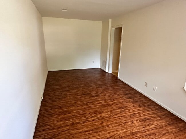 Cozy Townhome Living in a Convenient Lorton Location