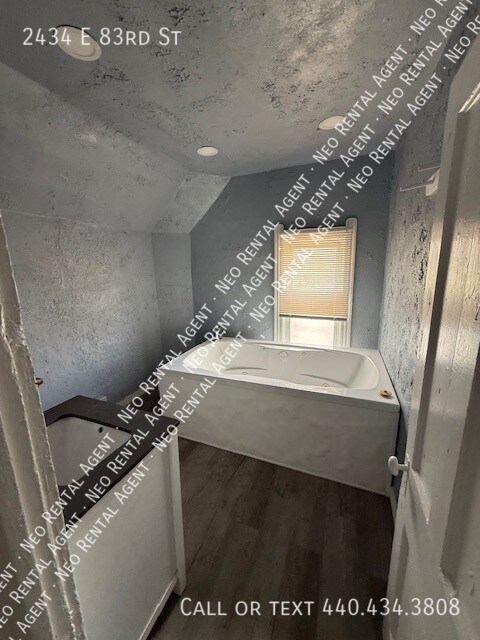 Photo - 2434 E 83rd St