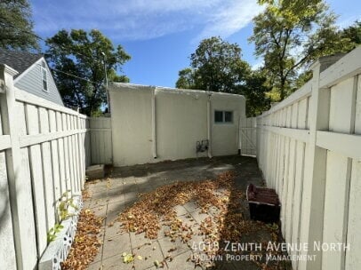 Photo - 4015 Zenith Ave N