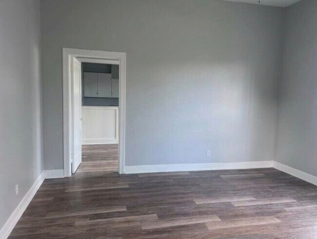 Photo - 501 W Caney St