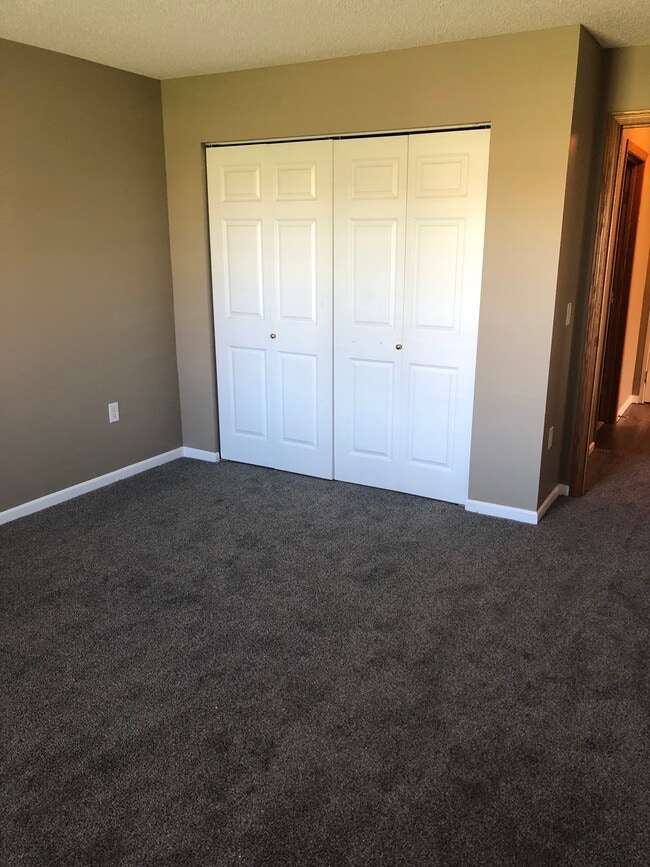 2B 1B Master closet Paint Varies - Windsong Apartments