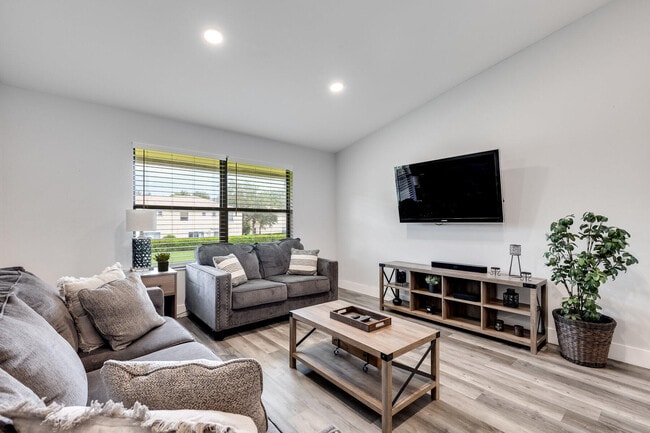 Photo - 13155 Chadwick Ct Unit 19