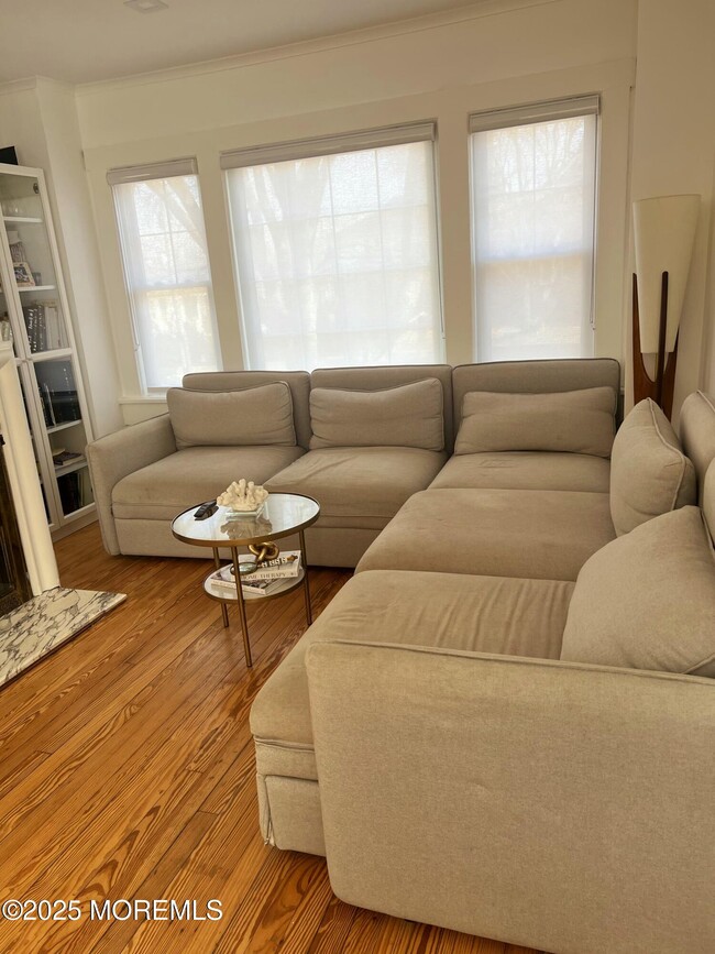 Photo - 184 Ridgewood Ave