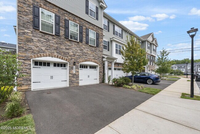 1502 Arose Ln