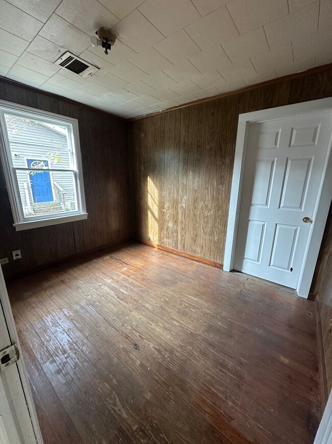 Photo - Cute 3 bedroom house!