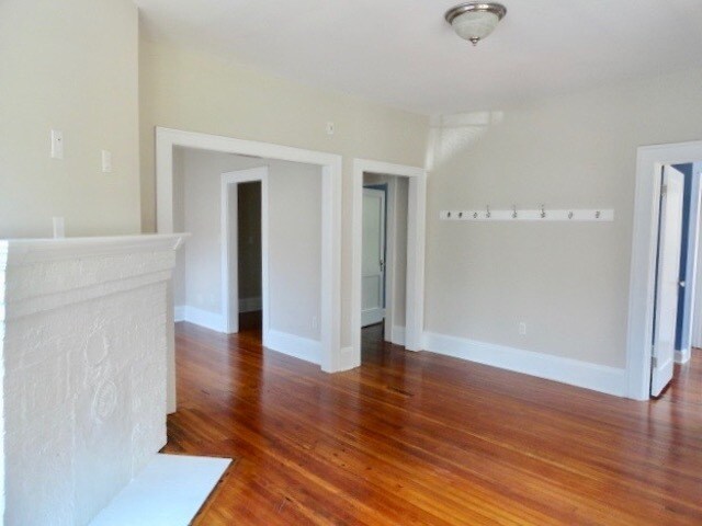 Photo - 407 Ottawa Ave