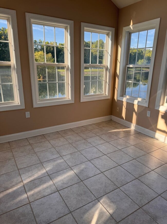 Photo - 2 Bedroom || 2 Bathroom in Lakewalk
