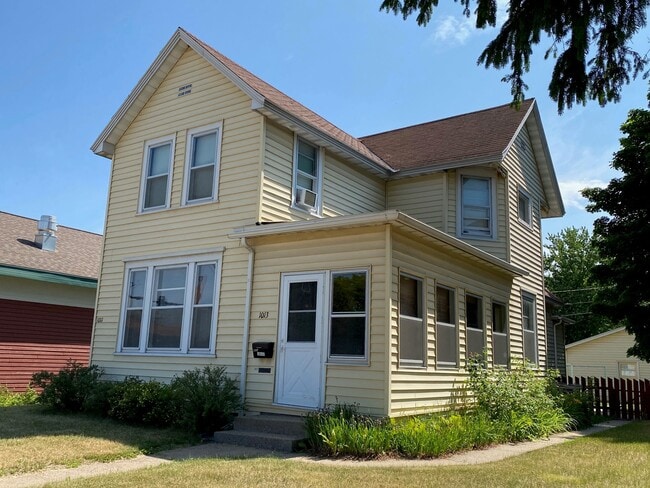 Building Photo - 1013 West Ave S Unit 1013