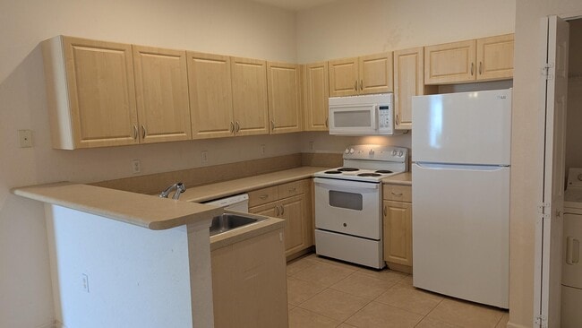 Photo - 826 Middleton Dr SW