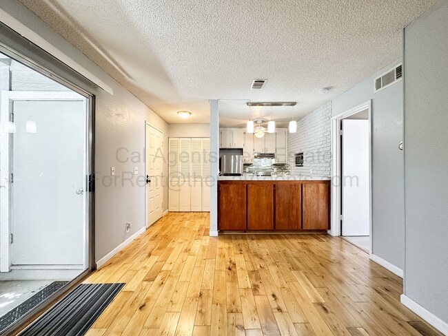 Building Photo - 29621 Red Oak Ct