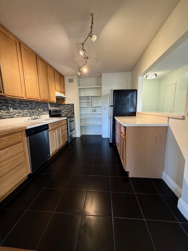 Kitchen - 2059 Huntington Ave Unit Huntington  #215