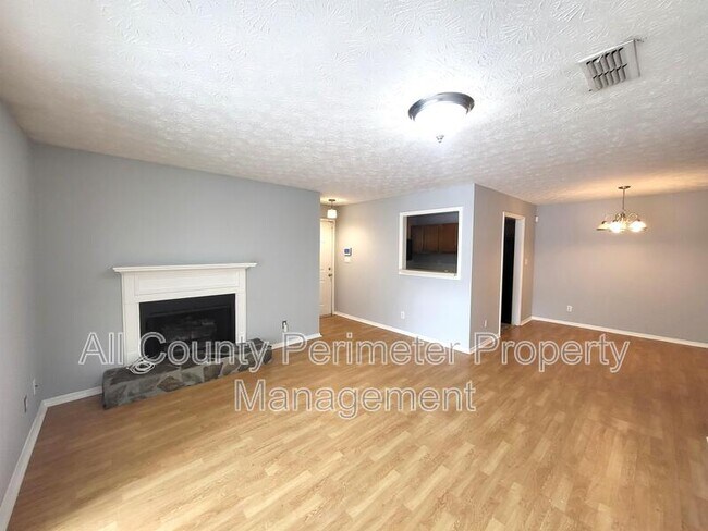 Photo - 1904 Country Park Dr