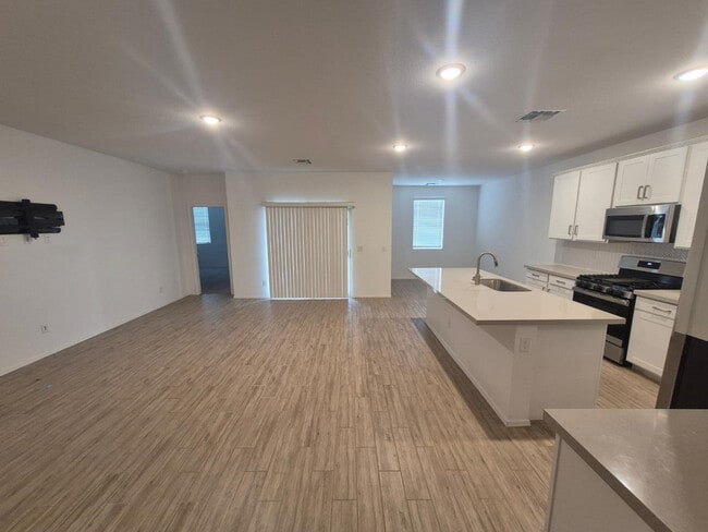 Photo - 47792 W Mellen Ln