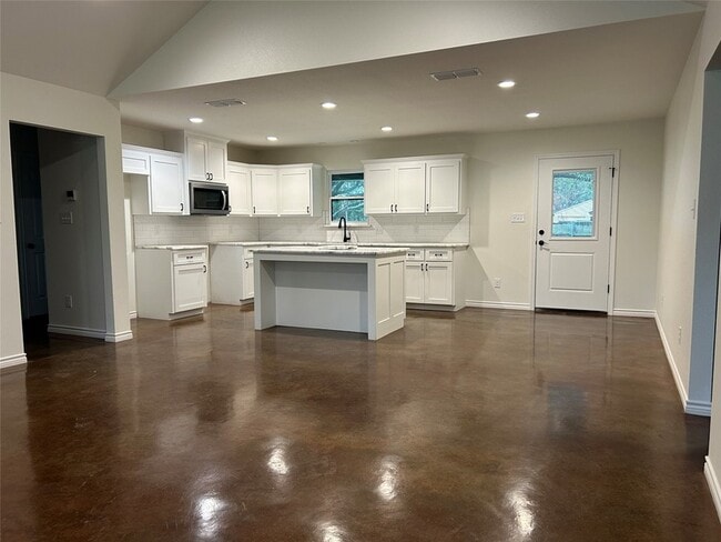 Photo - 405 S 6th St