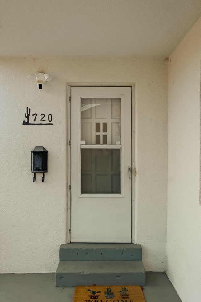 Photo - 720 Carlisle Blvd SE