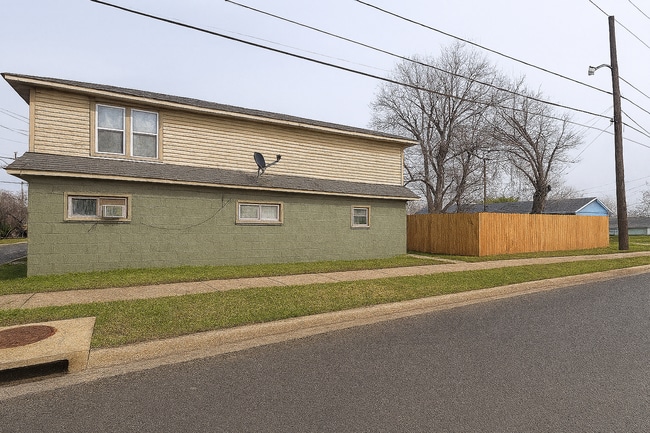 Photo - Affordable Studio + 1 Bath Unit CA11