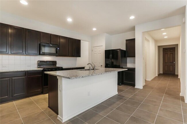Photo - 2233 Ringstaff Rd