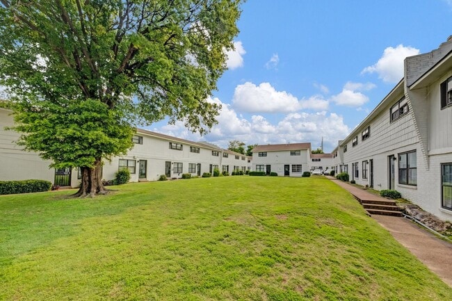 Photo - 676 Hobbs Dr