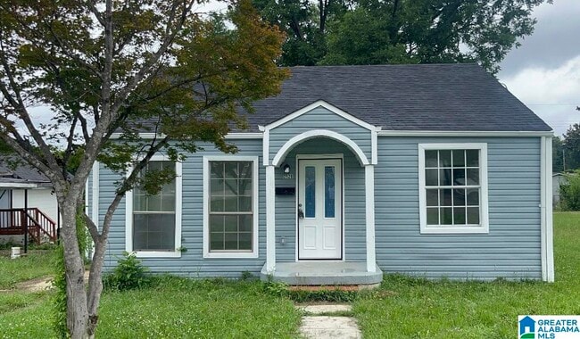 Photo - 2526 Lee Ave SW