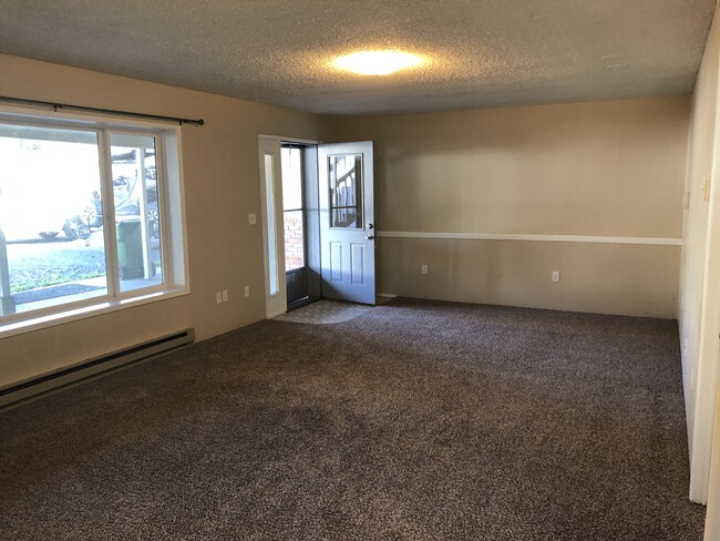 Photo - 1804 N Oak St Unit lower