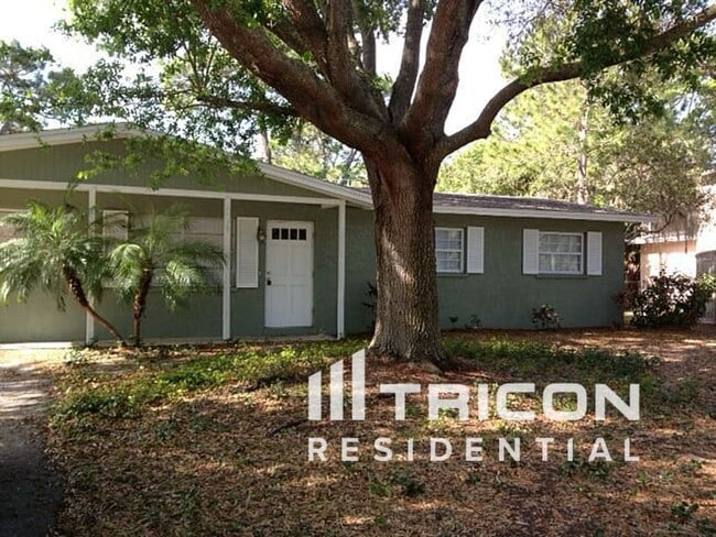 Building Photo - 4000 Berkshire Dr Rental
