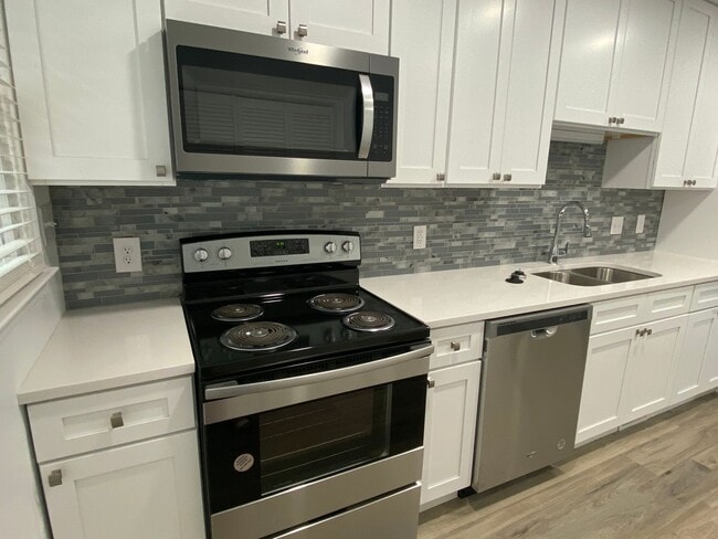 Photo - Adorable 2 Bedroom, 1 Bath in East Raleigh near Cary Crossroads - Pet Friendly!