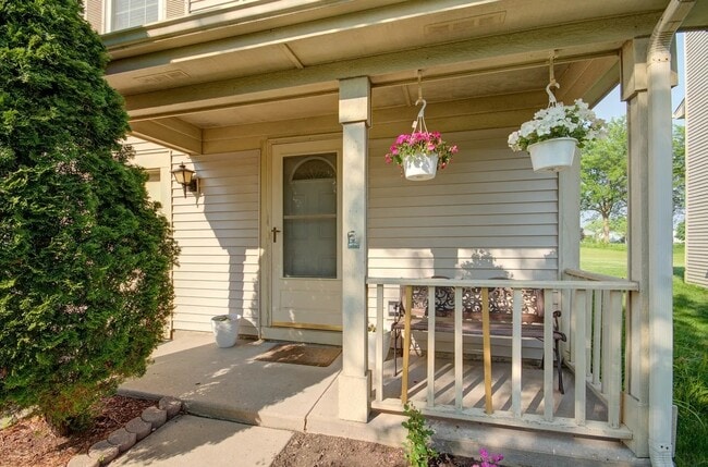 Photo - 14005 Danbury Dr